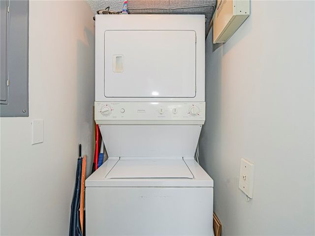 1570 S 42nd Circle 203, Vero Beach, FL 32967