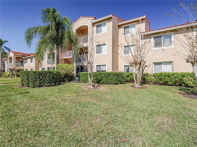 1570 S 42nd Circle 203, Vero Beach, FL 32967