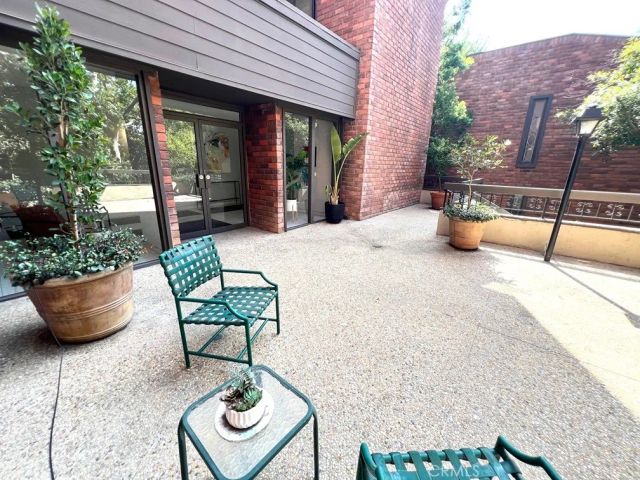 700 S Lake Avenue 111, Pasadena, CA 91106