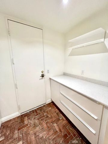 700 S Lake Avenue 111, Pasadena, CA 91106