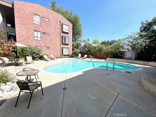 700 S Lake Avenue 111, Pasadena, CA 91106