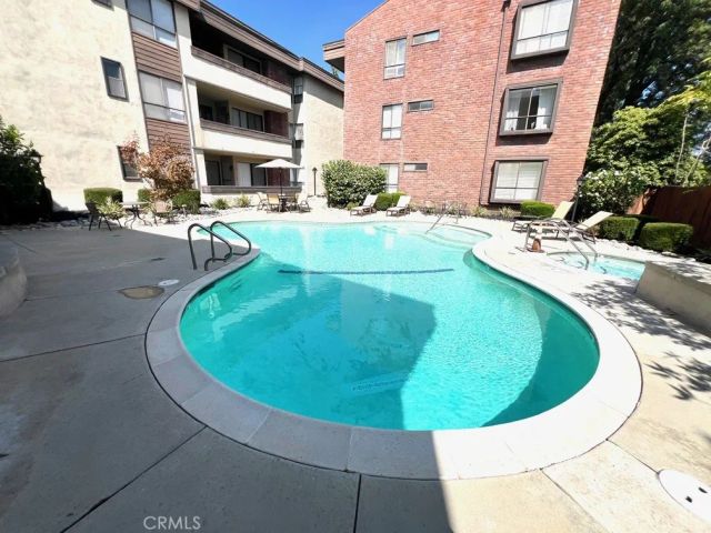 700 S Lake Avenue 111, Pasadena, CA 91106