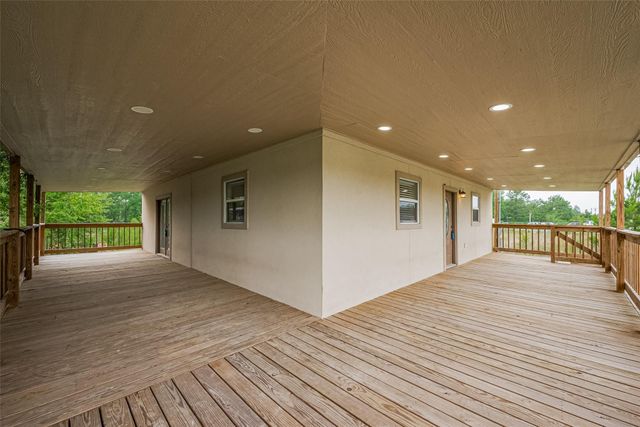 371 County Road 5015, Cleveland, TX 77327