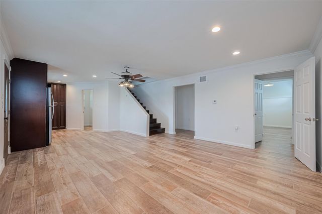 371 County Road 5015, Cleveland, TX 77327