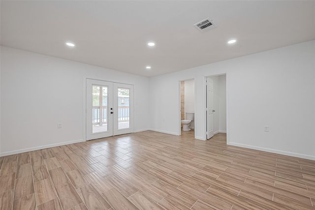 371 County Road 5015, Cleveland, TX 77327