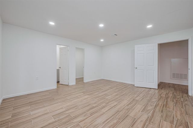 371 County Road 5015, Cleveland, TX 77327