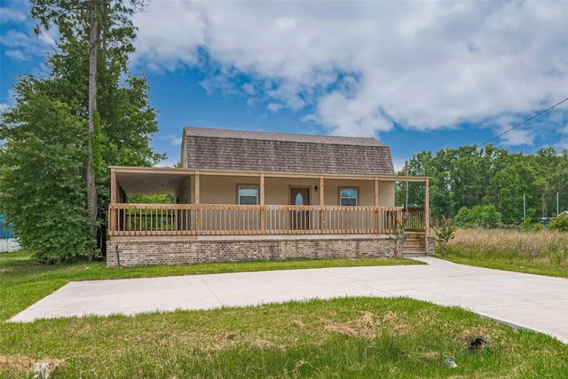 371 County Road 5015, Cleveland, TX 77327