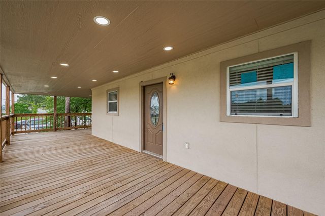 371 County Road 5015, Cleveland, TX 77327