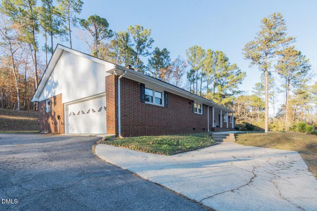 700 Fernwood Drive, Clayton, NC 27520
