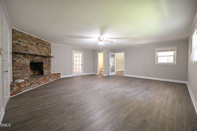 700 Fernwood Drive, Clayton, NC 27520