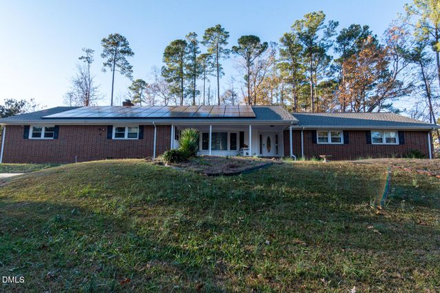 700 Fernwood Drive, Clayton, NC 27520