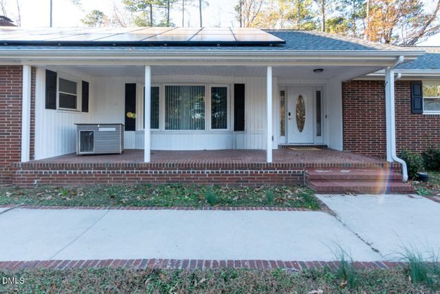 700 Fernwood Drive, Clayton, NC 27520