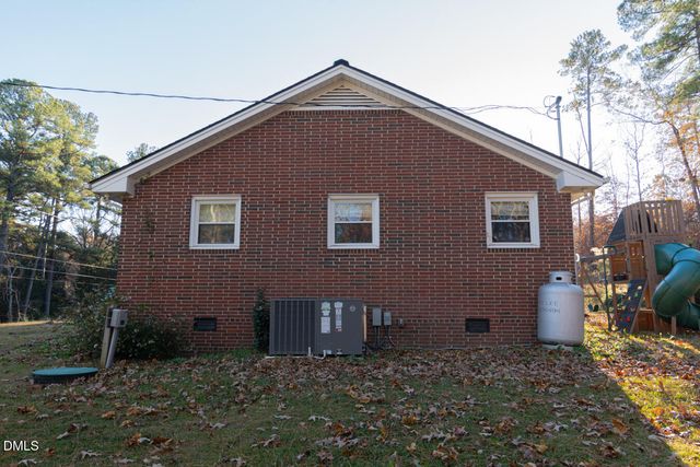 700 Fernwood Drive, Clayton, NC 27520