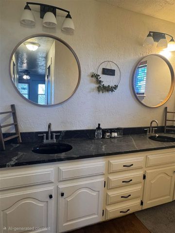 10443 NW Chibitty Rd, Lawton, OK 73507