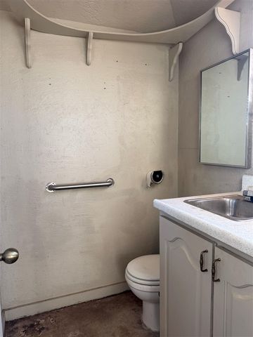 10443 NW Chibitty Rd, Lawton, OK 73507