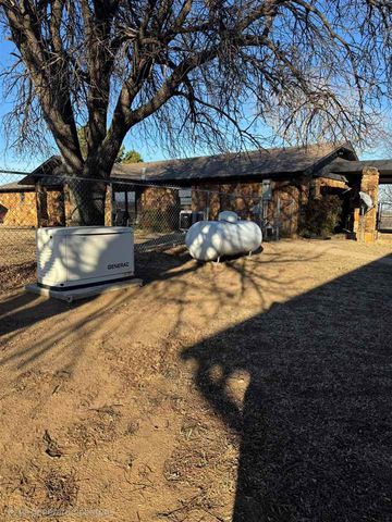 10443 NW Chibitty Rd, Lawton, OK 73507