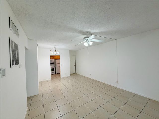 640 NW 13th St 26, Boca Raton, FL 33486