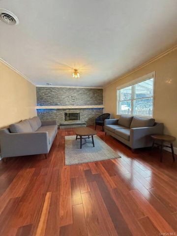 4 Curran Court, Pomona, NY 10970