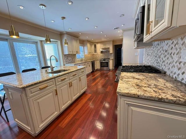 4 Curran Court, Pomona, NY 10970