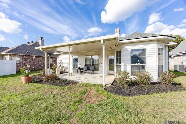 13642 Hope Haven Dr, Walker, LA 70785