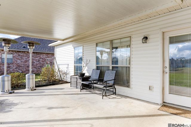 13642 Hope Haven Dr, Walker, LA 70785