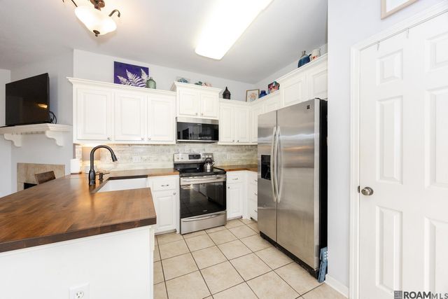 13642 Hope Haven Dr, Walker, LA 70785