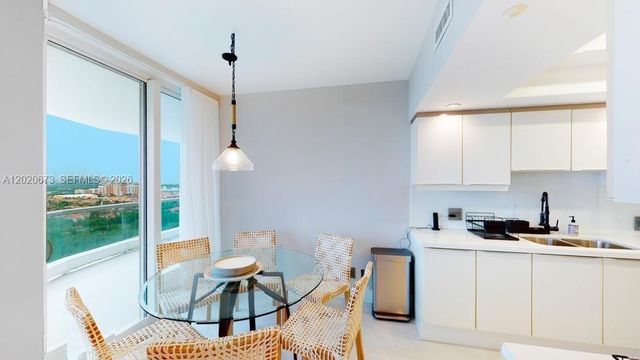 7000 Island Blvd 1808, Aventura, FL 33160