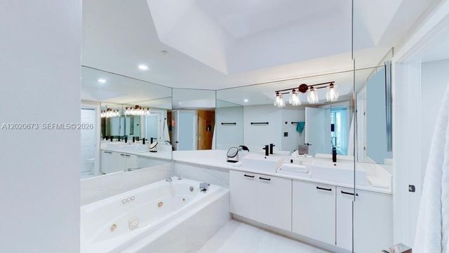 7000 Island Blvd 1808, Aventura, FL 33160