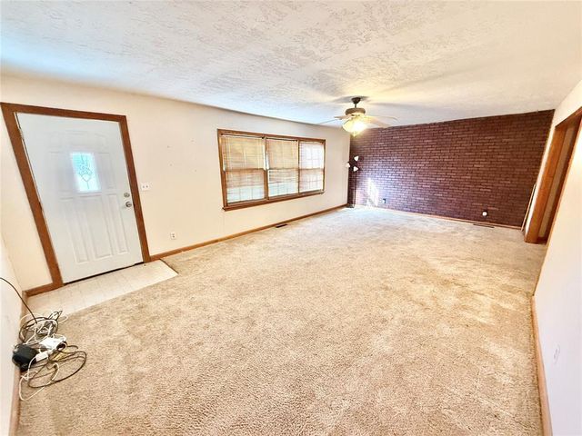 406 N Washington Street, Hobart, OK 73651