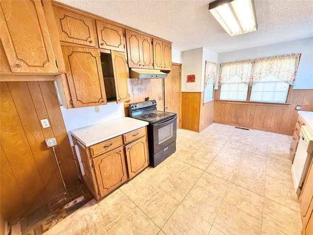 406 N Washington Street, Hobart, OK 73651