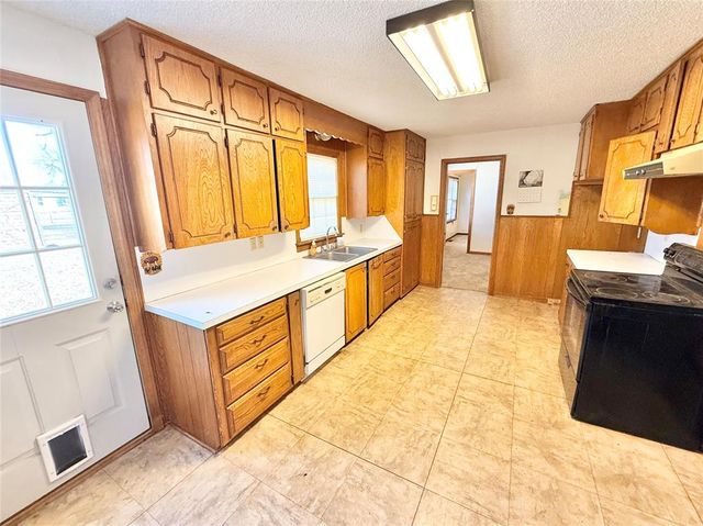 406 N Washington Street, Hobart, OK 73651