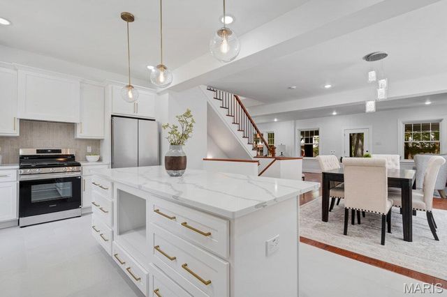 7254 Colgate Avenue, University City, MO 63130