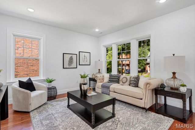 7254 Colgate Avenue, University City, MO 63130