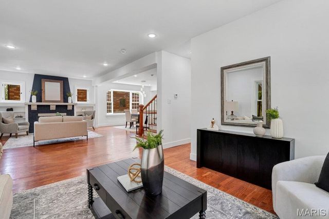 7254 Colgate Avenue, University City, MO 63130
