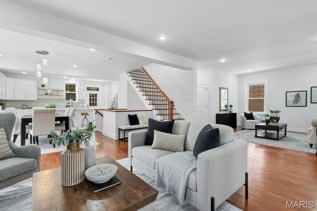 7254 Colgate Avenue, University City, MO 63130