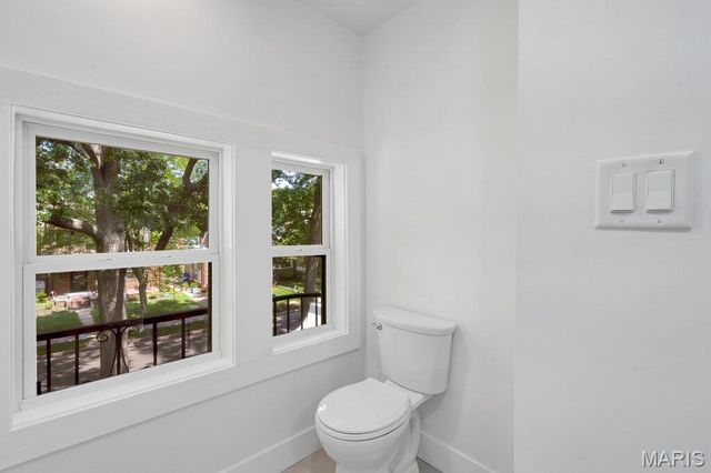 7254 Colgate Avenue, University City, MO 63130