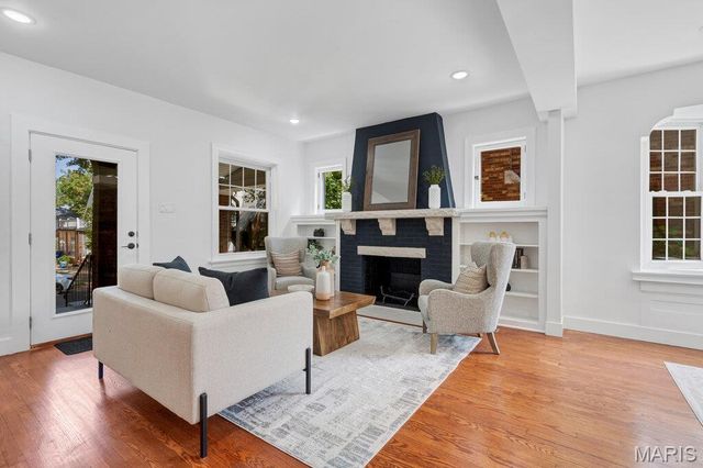 7254 Colgate Avenue, University City, MO 63130