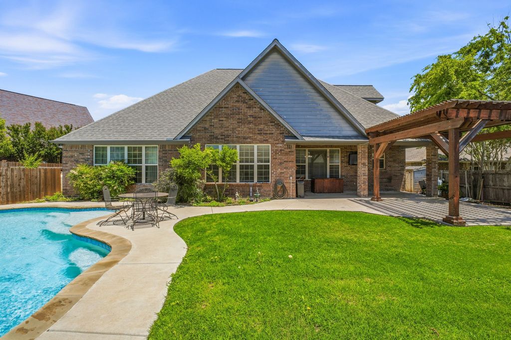 1740 Bull Elk Drive, Stephenville, TX 76401