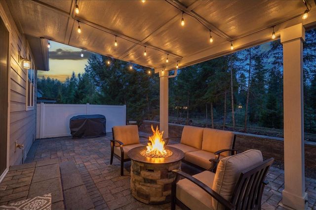 1208 E Silver Pine Rd, Colbert, WA 99005