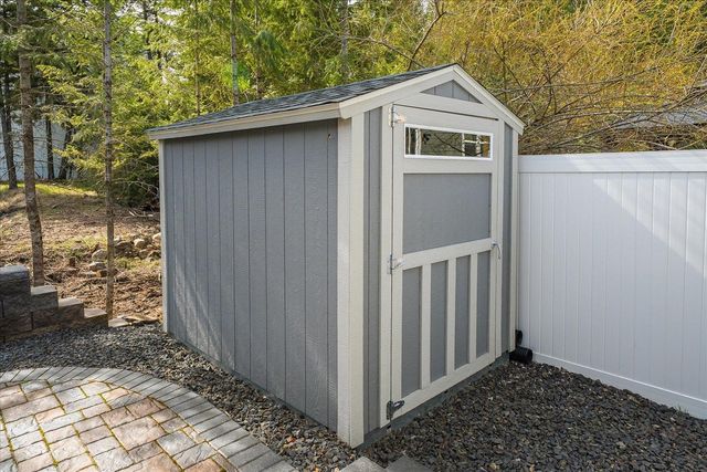 1208 E Silver Pine Rd, Colbert, WA 99005