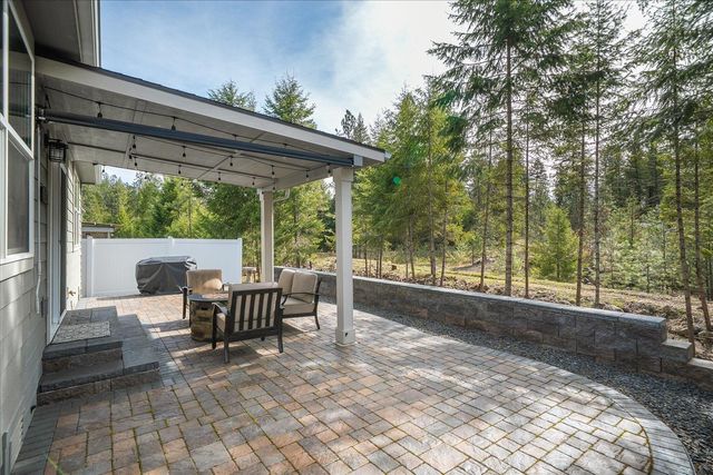 1208 E Silver Pine Rd, Colbert, WA 99005