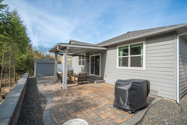 1208 E Silver Pine Rd, Colbert, WA 99005