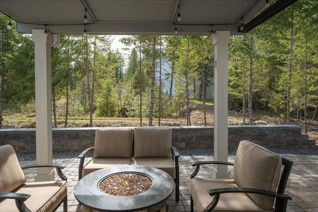 1208 E Silver Pine Rd, Colbert, WA 99005