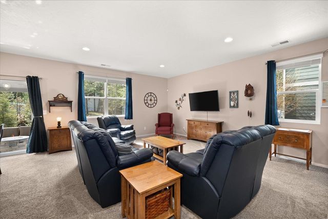 1208 E Silver Pine Rd, Colbert, WA 99005