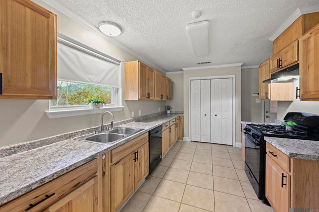 5544 Goodland Dr, Greenwell Springs, LA 70739