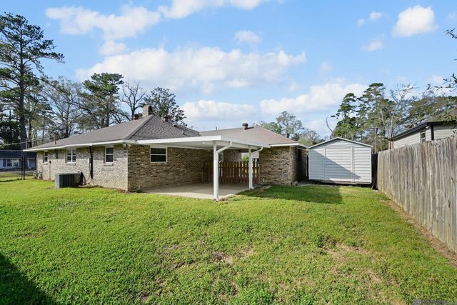 5544 Goodland Dr, Greenwell Springs, LA 70739