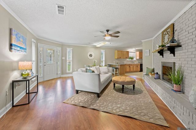 5544 Goodland Dr, Greenwell Springs, LA 70739