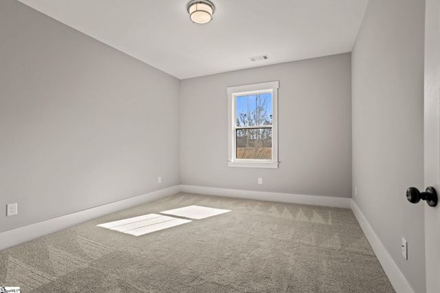 1325 S Pinot Road, Duncan, SC 29334