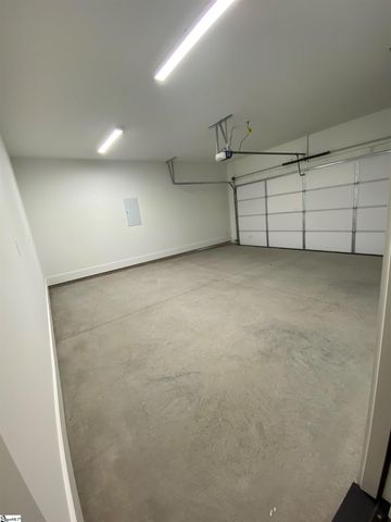 1325 S Pinot Road, Duncan, SC 29334