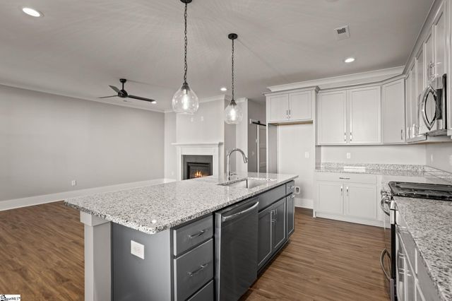 1325 S Pinot Road, Duncan, SC 29334